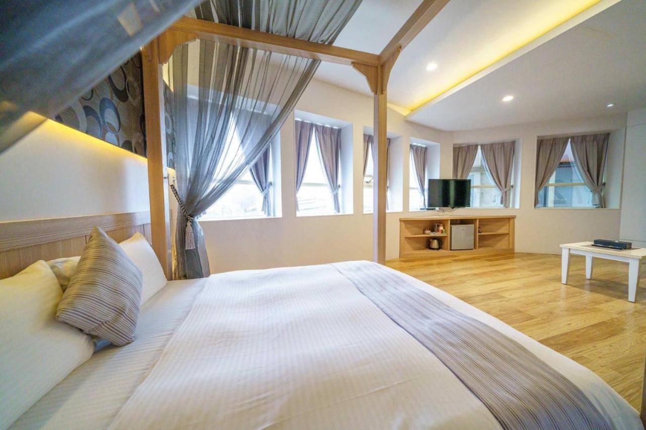 Honey House Apartment Luodong Bagian luar foto