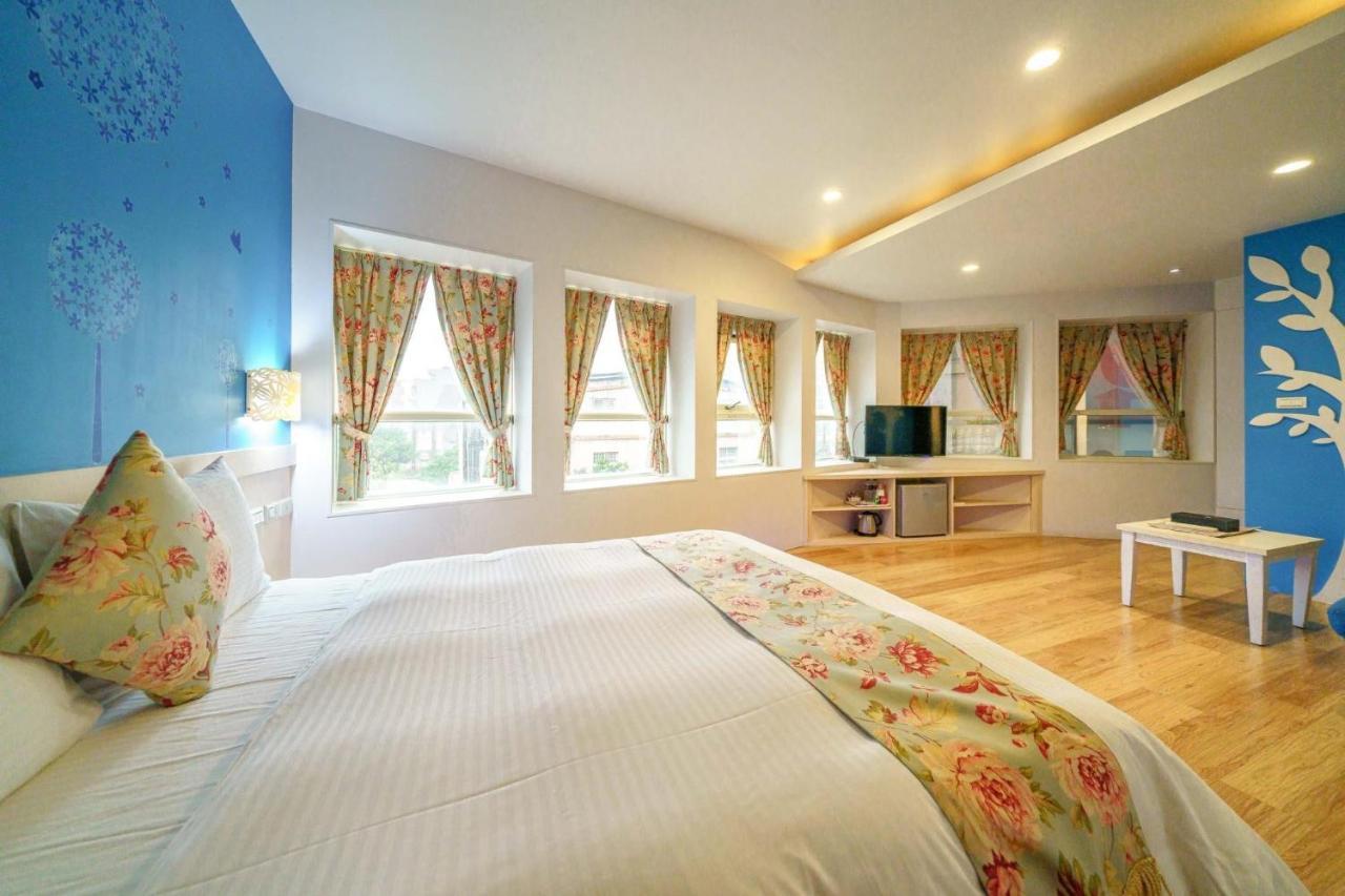 Honey House Apartment Luodong Bagian luar foto