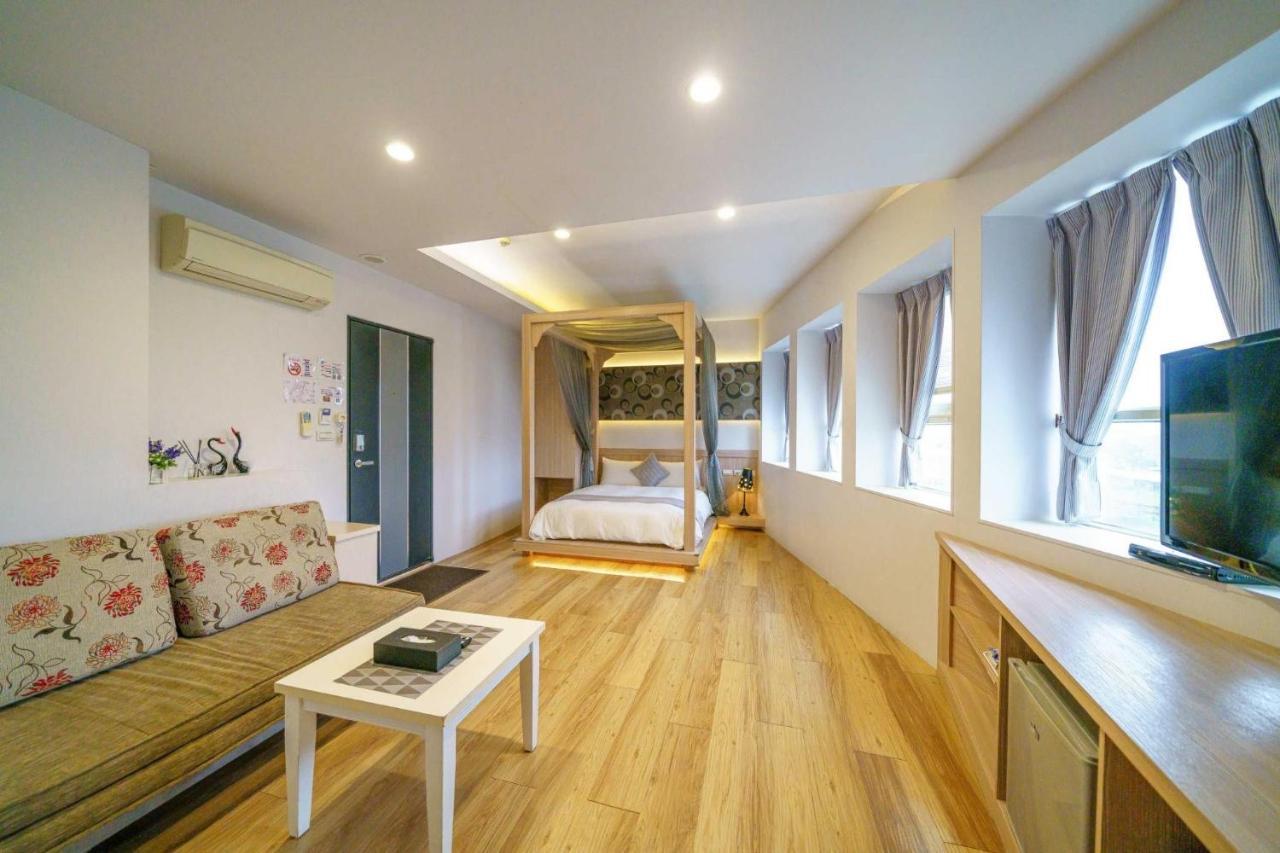 Honey House Apartment Luodong Bagian luar foto
