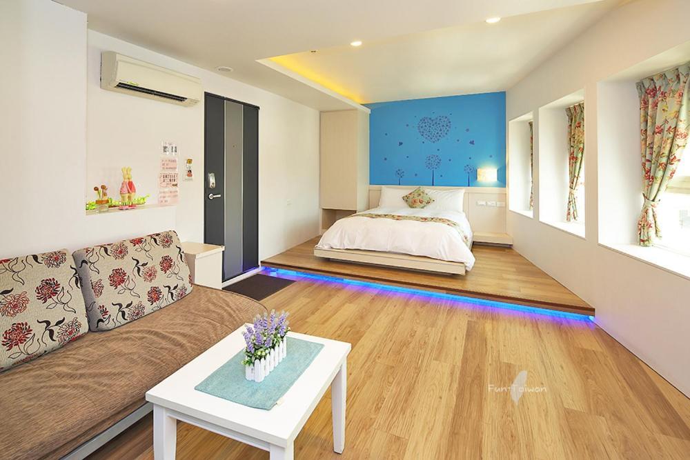 Honey House Apartment Luodong Bagian luar foto